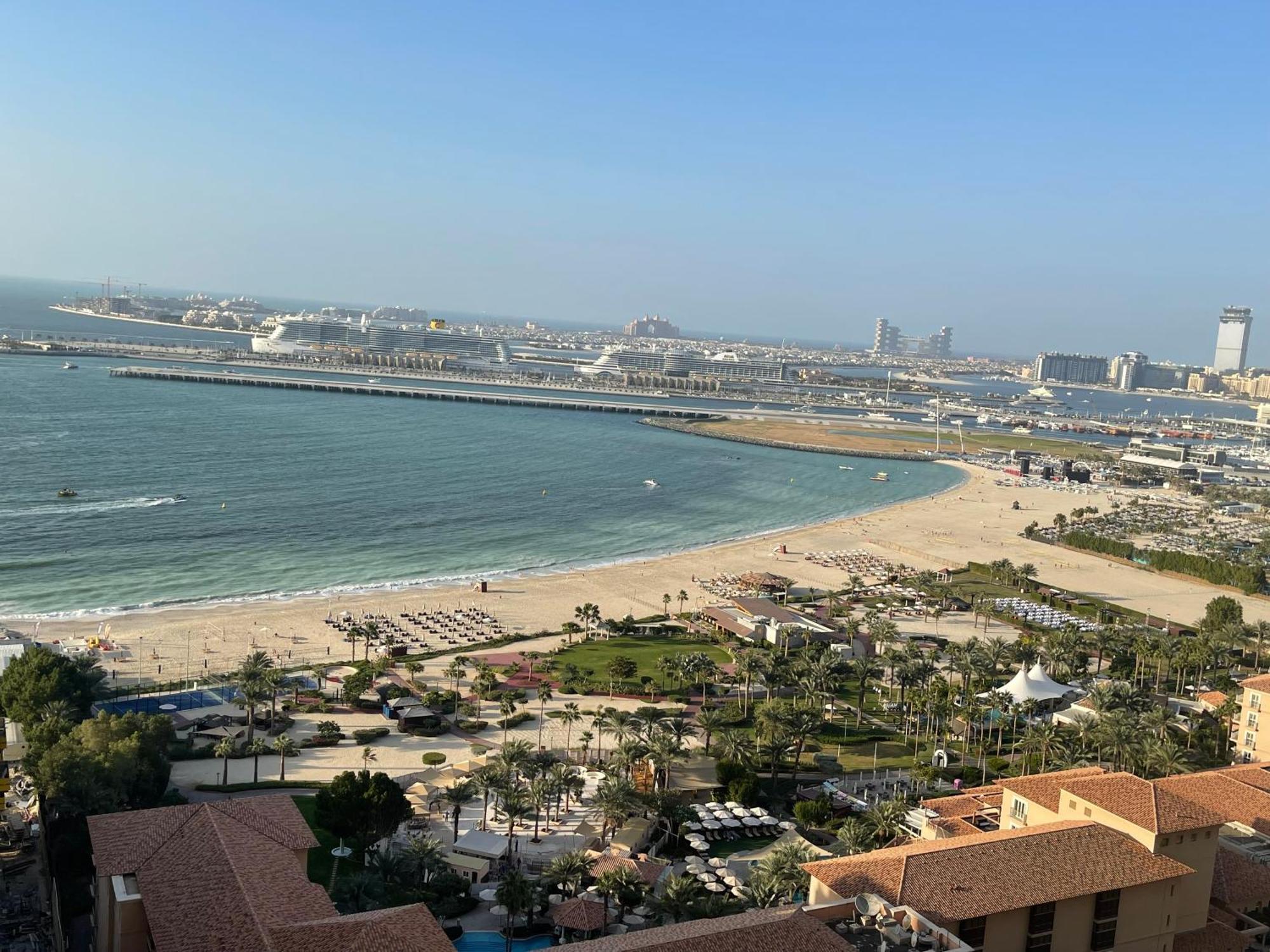 Seaview Beach Hostel Jbr - Walk To Beach - Gym - Pool - Metro Station Dubaï Extérieur photo
