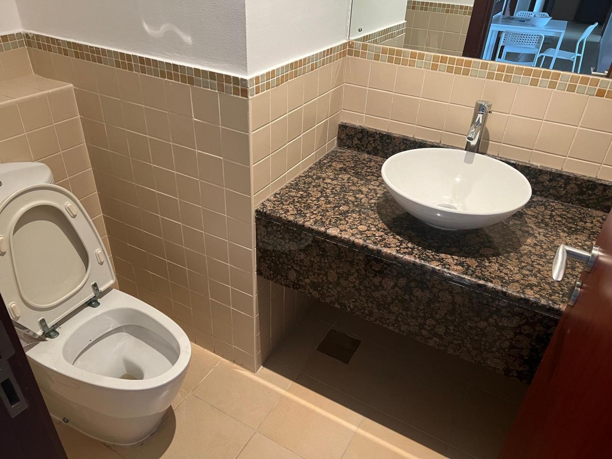 Seaview Beach Hostel Jbr - Walk To Beach - Gym - Pool - Metro Station Dubaï Extérieur photo