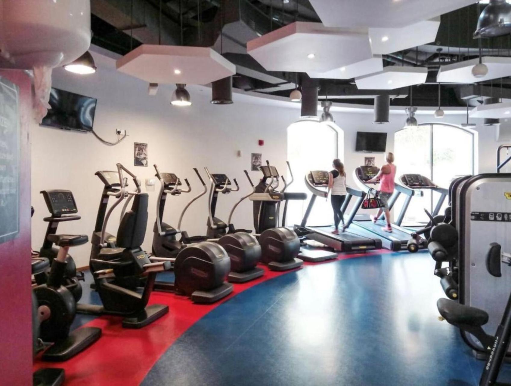 Seaview Beach Hostel Jbr - Walk To Beach - Gym - Pool - Metro Station Dubaï Extérieur photo